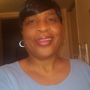 Meet your Posher, Carrie